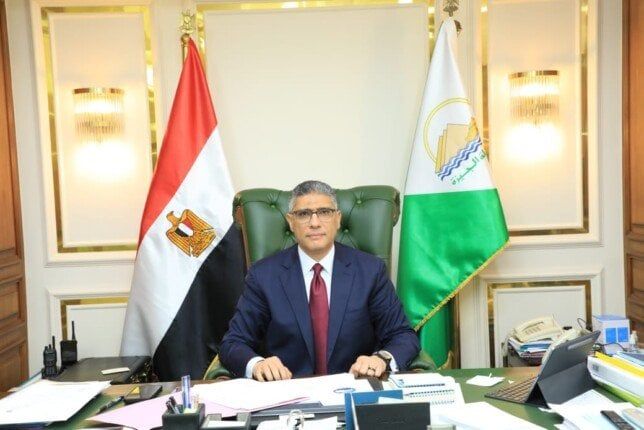 محافظ الجيزة يعقد أولى اجتماعات اللجنة التيسيرية لتطوير منطقة الكيت كات محافظ الجيزة يعقد أولى اجتماعات اللجنة التيسيرية لتطوير منطقة الكيت كات