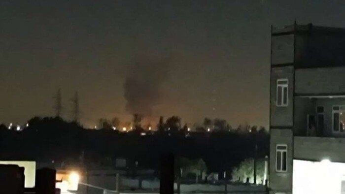 مصادر إيرانية: الدفاعات الجوية تعترض مسيّرات إسرائيلية غرب طهران مصادر إيرانية: الدفاعات الجوية تعترض مسيّرات إسرائيلية غرب طهران