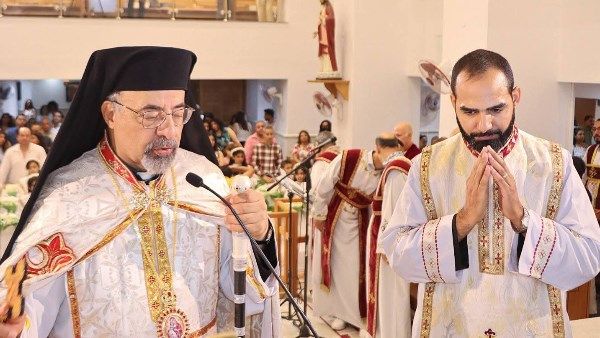 البطريرك الأنبا إبراهيم إسحق يترأس قداس المناولة الاحتفالية بكنيسة العائلة المقدسة بالزيتون البطريرك الأنبا إبراهيم إسحق يترأس قداس المناولة الاحتفالية بكنيسة العائلة المقدسة بالزيتون