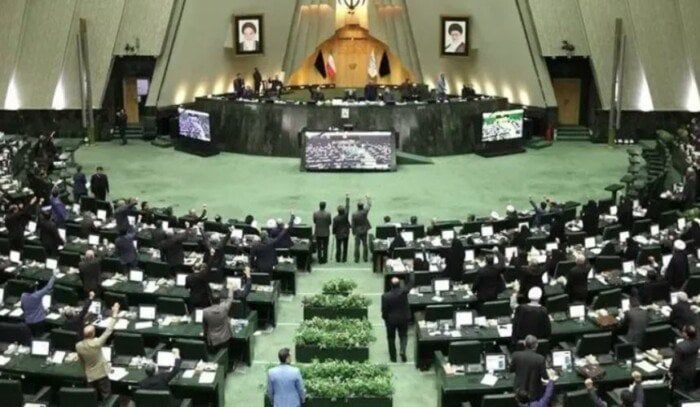 عاجل | البرلمان الإيراني يوافق على إغلاق مضيق هرمز عاجل | البرلمان الإيراني يوافق على إغلاق مضيق هرمز