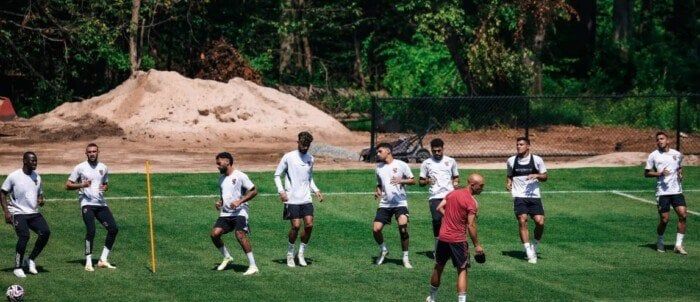 مران خفيف للاعبي الأهلي قبل مواجهة بورتو في كأس العالم للأندية مران خفيف للاعبي الأهلي قبل مواجهة بورتو في كأس العالم للأندية