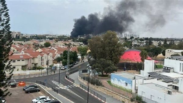 إيران تعلن استهداف 3 مواقع استراتيجية في إسرائيل ضمن الموجة العشرين