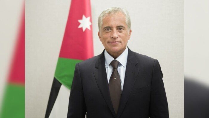 رئيس وزراء الأردن: التوحش والتطرف الإسرائيلي بحق الشعب الفلسطيني يجب أن يتوقف رئيس وزراء الأردن: التوحش والتطرف الإسرائيلي بحق الشعب الفلسطيني يجب أن يتوقف