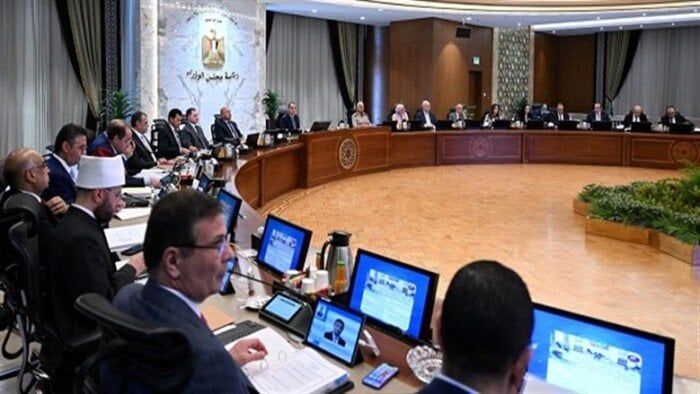 بدء اجتماع الحكومة الأسبوعي من المقر الصيفي بالعلمين الجديدة بدء اجتماع الحكومة الأسبوعي من المقر الصيفي بالعلمين الجديدة