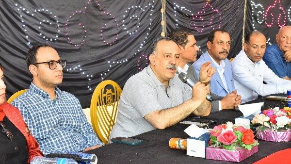 محافظ أسيوط يستجيب لأهالي نجع سبع: إنشاء مدرستين وتوفير أطباء وإسعاف محافظ أسيوط يستجيب لأهالي نجع سبع: إنشاء مدرستين وتوفير أطباء وإسعاف