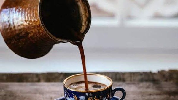 هل القهوة ترفع ضغط الدم فعلًا؟