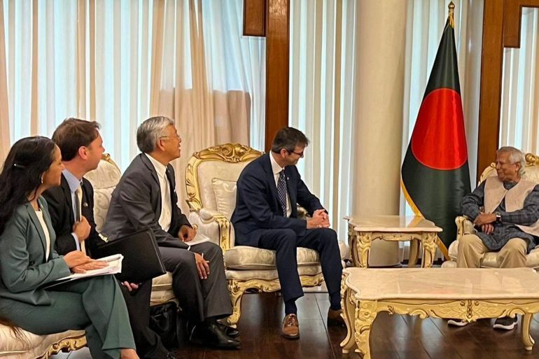 لقاء وفد أميركي بحكومة بنغلاديش المؤقتة المصدر : حساب السفارة الاميركية Dhaka