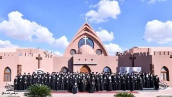 حكاية جينا وميلاد.. كورال الكنيسة جمعهم وبيغنوا مع بعض بـ 17 لغة حكاية جينا وميلاد.. كورال الكنيسة جمعهم وبيغنوا مع بعض بـ 17 لغة