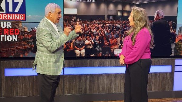 زاهي حواس يروج للسياحة المصرية على قناة FOX الأمريكية