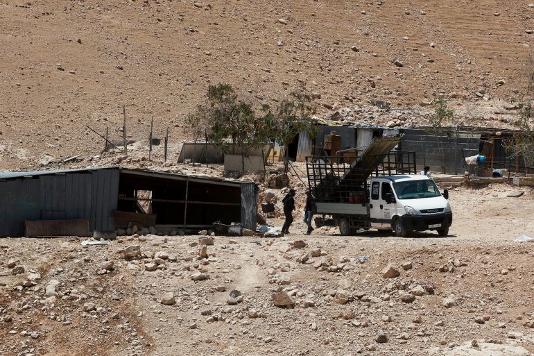 Palestinian Bedouins flee their homes, as settler violence surges, near Jericho in the Israeli-occupied West Bank, July 4, 2025. REUTERS/Ammar Awad