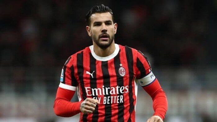 الهلال يقترب من ضم ثيو هيرنانديز لاعب ميلان الإيطالي الهلال يقترب من ضم ثيو هيرنانديز لاعب ميلان الإيطالي