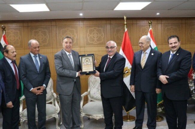 «رئيس قضايا الدولة» يستقبل وفد المحكمة الدستورية العليا.. صور «رئيس قضايا الدولة» يستقبل وفد المحكمة الدستورية العليا.. صور