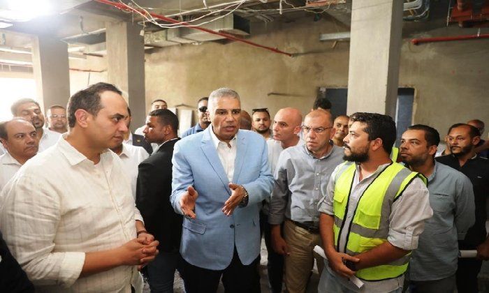 176 سريرًا و6 غرف عمليات.. .محافظ أسوان ورئيس الرعاية الصحية يتابعان تطوير صرح طبي جديد 176 سريرًا و6 غرف عمليات.. .محافظ أسوان ورئيس الرعاية الصحية يتابعان تطوير صرح طبي جديد