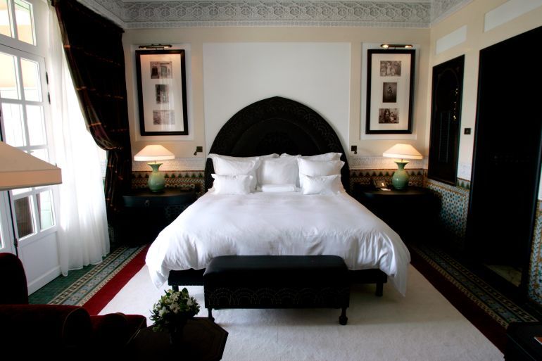 A room at the Mamounia hotel is seen in Marrakesh September 18, 2009. Marrakesh's Mamounia hotel opened its doors on Tuesday after a three-year facelift aimed at fending off rival establishments trying to lure its free-spending guests. Picture taken September 18, 2009. REUTERS/Jean Blondin (MOROCCO TRAVEL SOCIETY) To match Reuters Life! MOROCCO-MAMOUNIA