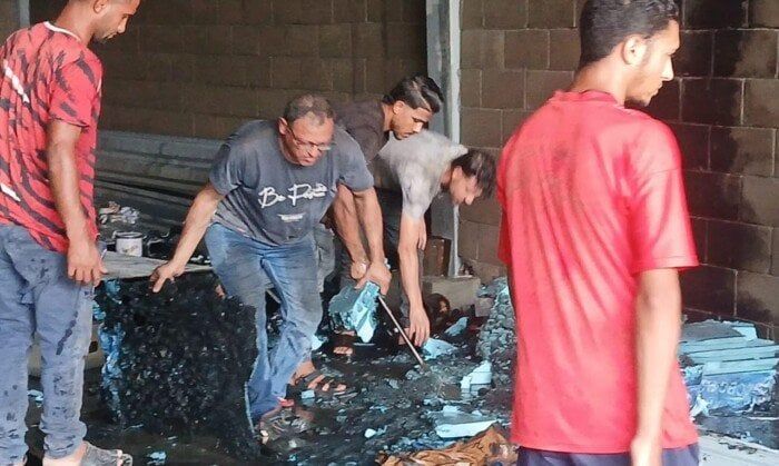 السيطرة حريق مخلفات مصنع بالمنطقة الاستثمارية في بنها السيطرة حريق مخلفات مصنع بالمنطقة الاستثمارية في بنها