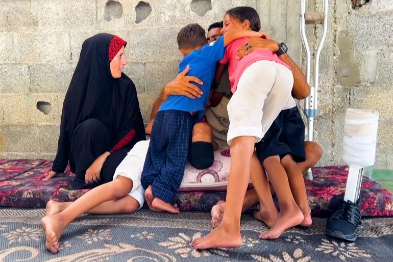 إبراهيم الغزي يصنع ساقا صناعية بنفسه بعد إصابته