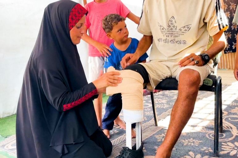 إبراهيم الغزي يصنع ساقا صناعية بنفسه بعد إصابته