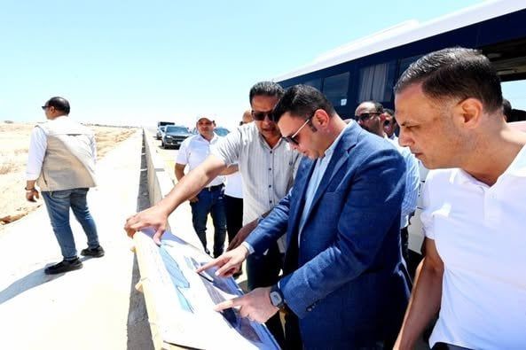 وزير الإسكان يتفقد مشروعات المرحلة العاجلة للأراضي البديلة بـ «شمس الحكمة»