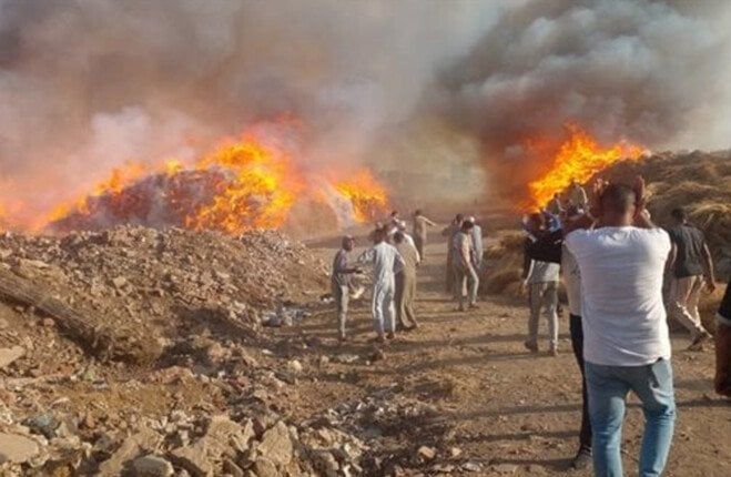 اندلاع حريق هائل بشونة كتان بزفتي.. والدفع بـ 9 سيارات إطفاء اندلاع حريق هائل بشونة كتان بزفتي.. والدفع بـ 9 سيارات إطفاء