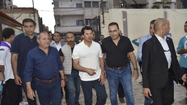 وزير الرياضة ومحافظ بورسعيد يفتتحان ملعبين في المناخ والزهور | صور وزير الرياضة ومحافظ بورسعيد يفتتحان ملعبين في المناخ والزهور | صور