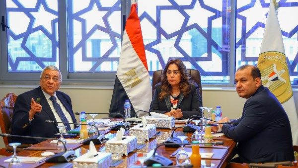 وزيرة التنمية المحلية تتابع تطوير المسارات والفراغات العامة بعرب بورسعيد ورشيد