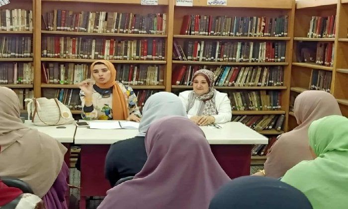 ثقافة الغربية تستعرض الحرف التراثية للمرأة البدوية ثقافة الغربية تستعرض الحرف التراثية للمرأة البدوية