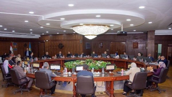 ترقية 23 عضوا بهيئة التدريس وتعيين 17 مدرساً بجامعة طنطا ترقية 23 عضوا بهيئة التدريس وتعيين 17 مدرساً بجامعة طنطا
