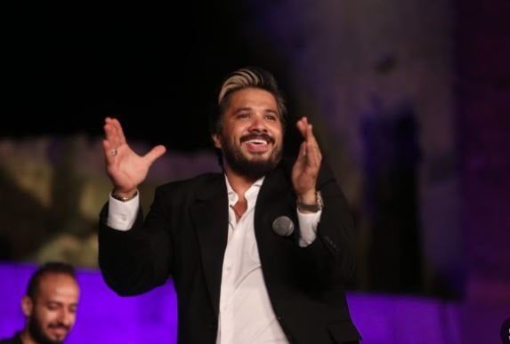 غنى لوالدته.. مصطفى حجاج يشعل حماس الجمهور في حفله بـ مهرجان القلعة 2025