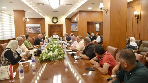 محافظ بورسعيد يبحث آليات تنفيذ قانون الإيجارات الجديد رقم 164 لسنة 2025