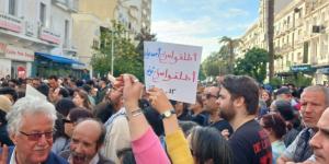 خلال الاحتفال بعيد العمال.. احتجاجات غاضبة بتونس ضد الرئيس قيس سعيد - الكويت الاخباري