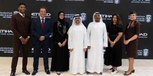 «الاتحاد للطيران» و«سياحة أبوظبي» تحتفيان ببرنامج «التوقف» - الكويت الاخباري