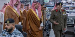 الأمير عبدالعزيز بن سعود يتابع سير العمل في مركز عمليات أمن المسجد النبوي الشريف - الكويت الاخباري