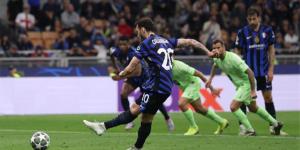 انتر ميلان يضرب برشلونة بثنائية فى الشوط الأول ويقترب من النهائى - الكويت الاخباري
