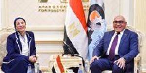 وزيرة البيئة ورئيس الهيئة العربية للتصنيع يشهدوا توقيع واتفاقيات في البيئة - الكويت الاخباري