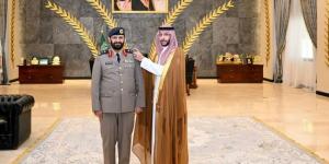 محافظ الطائف يقلّد القحطاني رتبته الجديدة - الكويت الاخباري