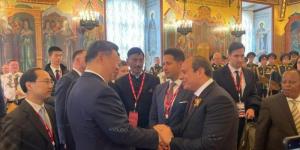 الرئيس السيسي يتبادل أحاديث ودية مع عدد من قادة الدول المشاركة باحتفالات عيد النصر - الكويت الاخباري