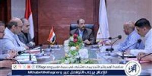 محافظ سوهاج:يعقد اجتماعًا لمتابعة مشروعات الرصف ووضع جدول زمني - الكويت الاخباري