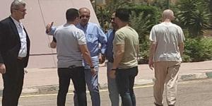 وصول جثمان زوجة محمد مصطفى شردى لمسجد الشرطة - الكويت الاخباري