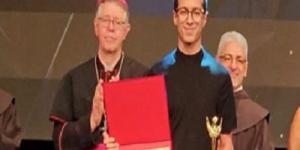 طه دسوقي يحصد جائزة أفضل ممثل عن مسلسل حالة خاصة - الكويت الاخباري