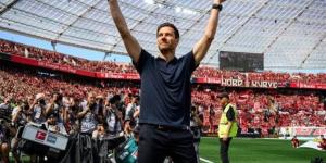 وداع حار من جماهير باير ليفركوزن لـ تشابي ألونسو «فيديو» - الكويت الاخباري