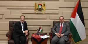 سفير فلسطين بالقاهرة يؤكد ضرورة العمل من أجل وقف حرب الإبادة وإنهاء الاحتلال - الكويت الاخباري