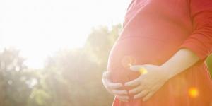 كيف تتجاوزين أشهر الصيف بأمان خلال الحمل؟ نصائح من طبيبة مختصة #الصحة #منوعات #اخبار_الصحة #اخبار_منوعة #لايف_ستايل #الجمهورية_أون_لاين - الكويت الاخباري