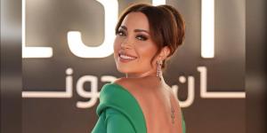 نسرين طافش  تخطف الأنظار بجمالها بفستان جذاب.. شاهد - الكويت الاخباري