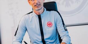 فرانكفورت يمدد عقد مدربه توبمولر حتى 2028 - الكويت الاخباري