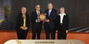 جامعة عين شمس تكرم كوكبة من رؤسائها السابقين وعلمائها .. تفاصيل - الكويت الاخباري