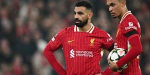 محمد صلاح مدافعًا عن أرنولد: «لا يستحق هذه النهاية من جماهير ليفربول» - الكويت الاخباري