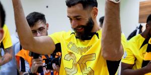 الاتحاد يحسم مصير بنزيما بعد التتويج بلقب الدوري - الكويت الاخباري