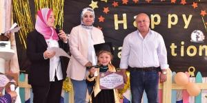 مدرسة العلمين الجديدة الرسمية المتميزة للغات تحتفل بتخرج أول دفعة من رياض الأطفال - الكويت الاخباري