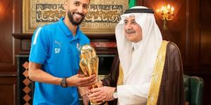 أمير تبوك يستقبل نادي نيوم بمناسبة تتويجه بلقب دوري يلو - الكويت الاخباري