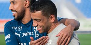 لاعبو الهلال يحتفلون بتجديد سالم الدوسري على طريقتهم - الكويت الاخباري
